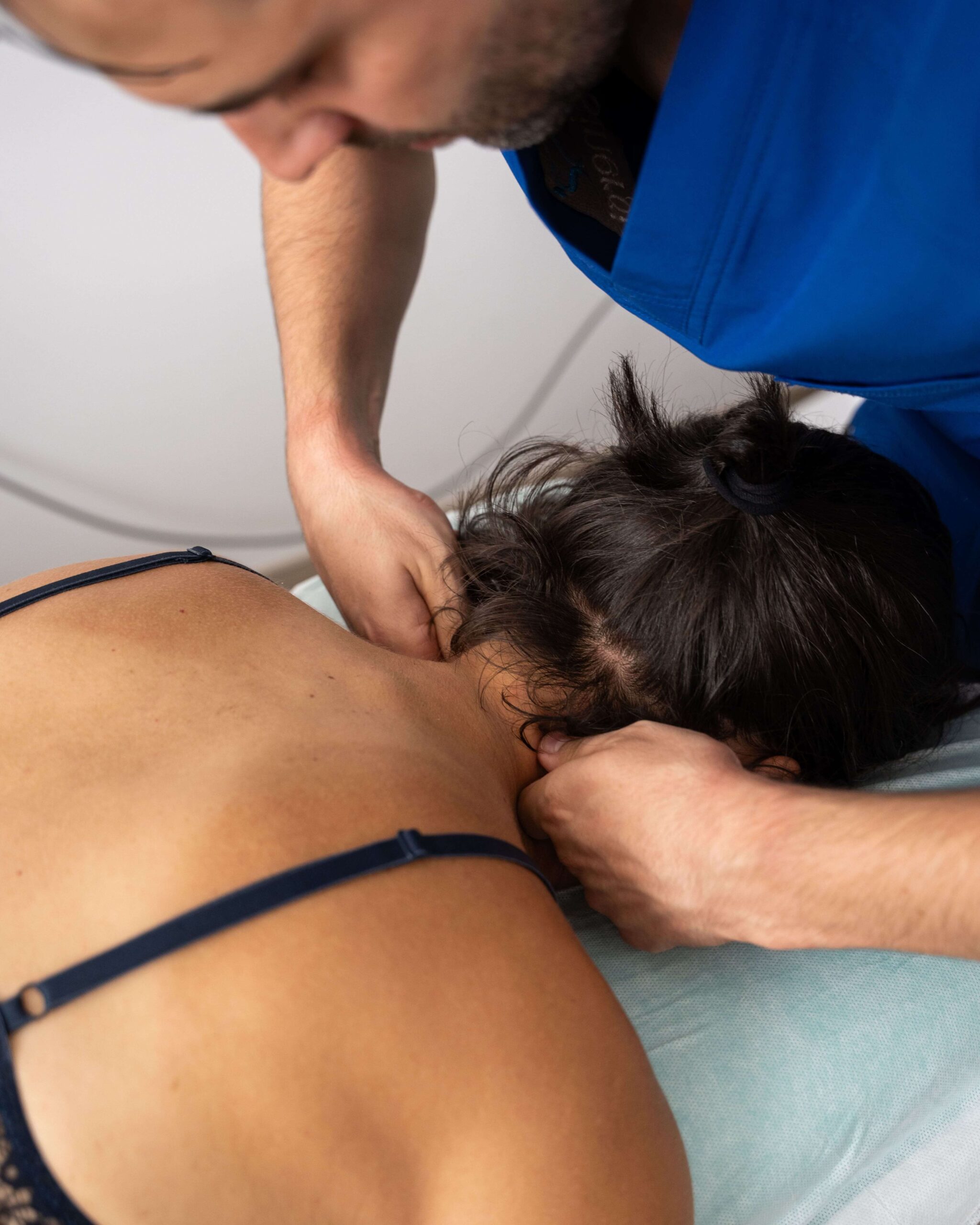 Tratamiento de osteopatía en FisioSinergia, Teatinos (Málaga)