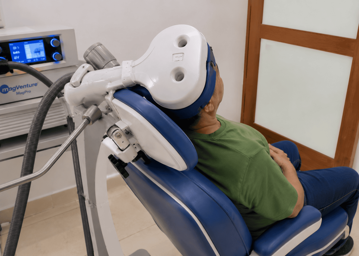 Estimulación Magnética Transcraneal en fisioterapia en Málaga - FisioSinergia